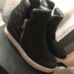 Steve Madden ankle sneaker